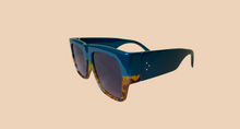 Load image into Gallery viewer, Acrylic Leopard Frame Sunglasses
